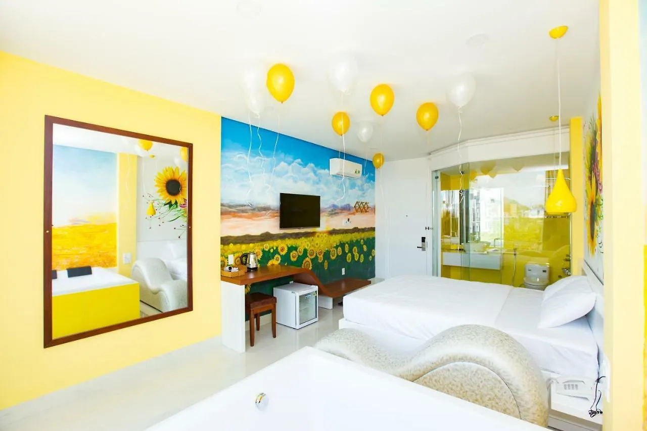 Romely Hotel نها ترانج 0*,