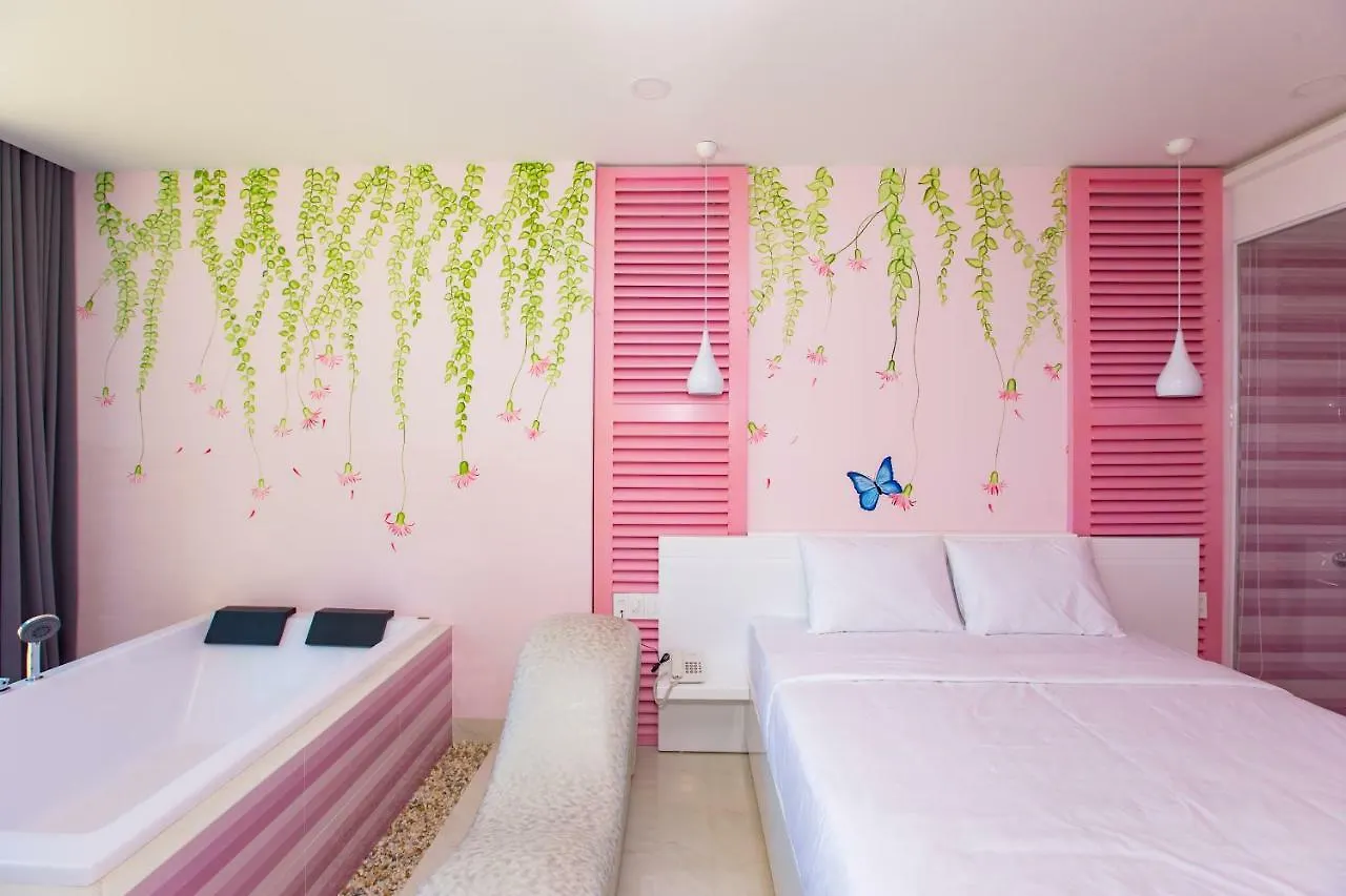 بيت الحب Romely Hotel نها ترانج